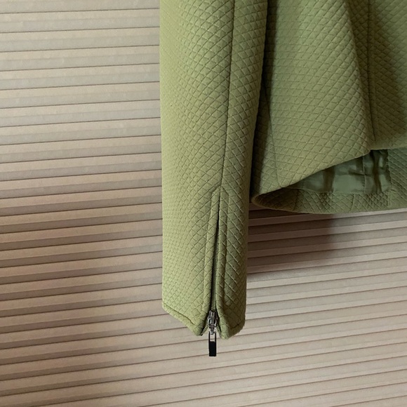Light Green Quilted Scuba Jacket with Zippers on the Sleeves - Picture 3 of 5